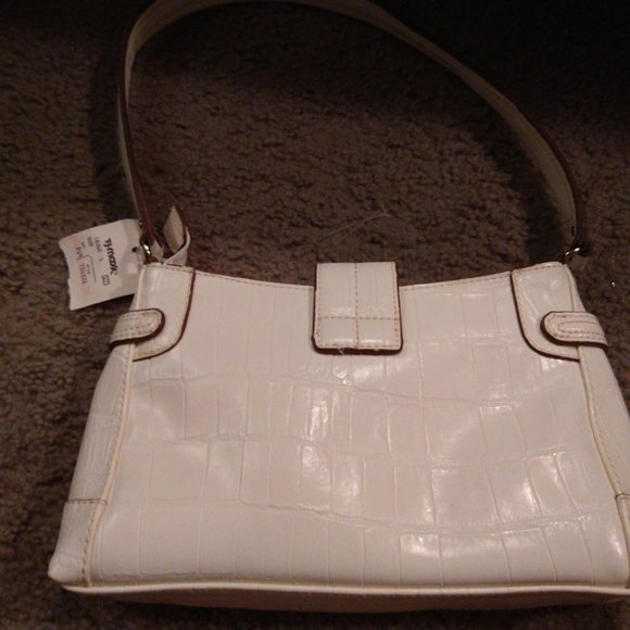 BRAND NEW LIZ CLAIRBORNE WHITE FAUX LEATHER PURSE - Picture 6 of 9